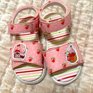 Strawberry shortcake size 6 toddler sandals with Velcro closure